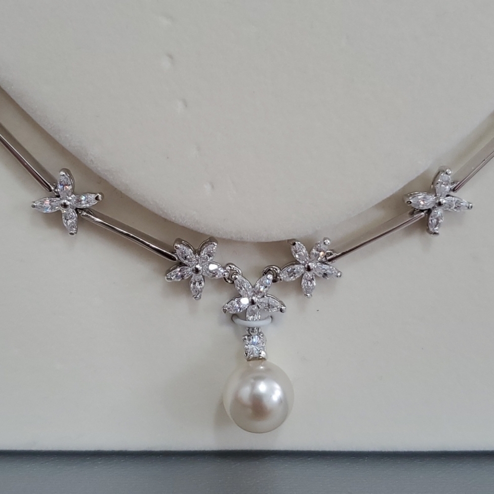 🌹NIB BRIDEAL EARRING NECKLACE SET - Picture 3 of 16
